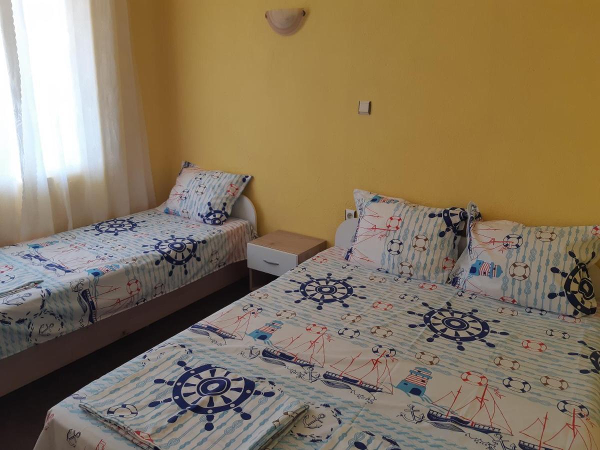 Kazlarov Guest House Kiten  Zewnętrze zdjęcie