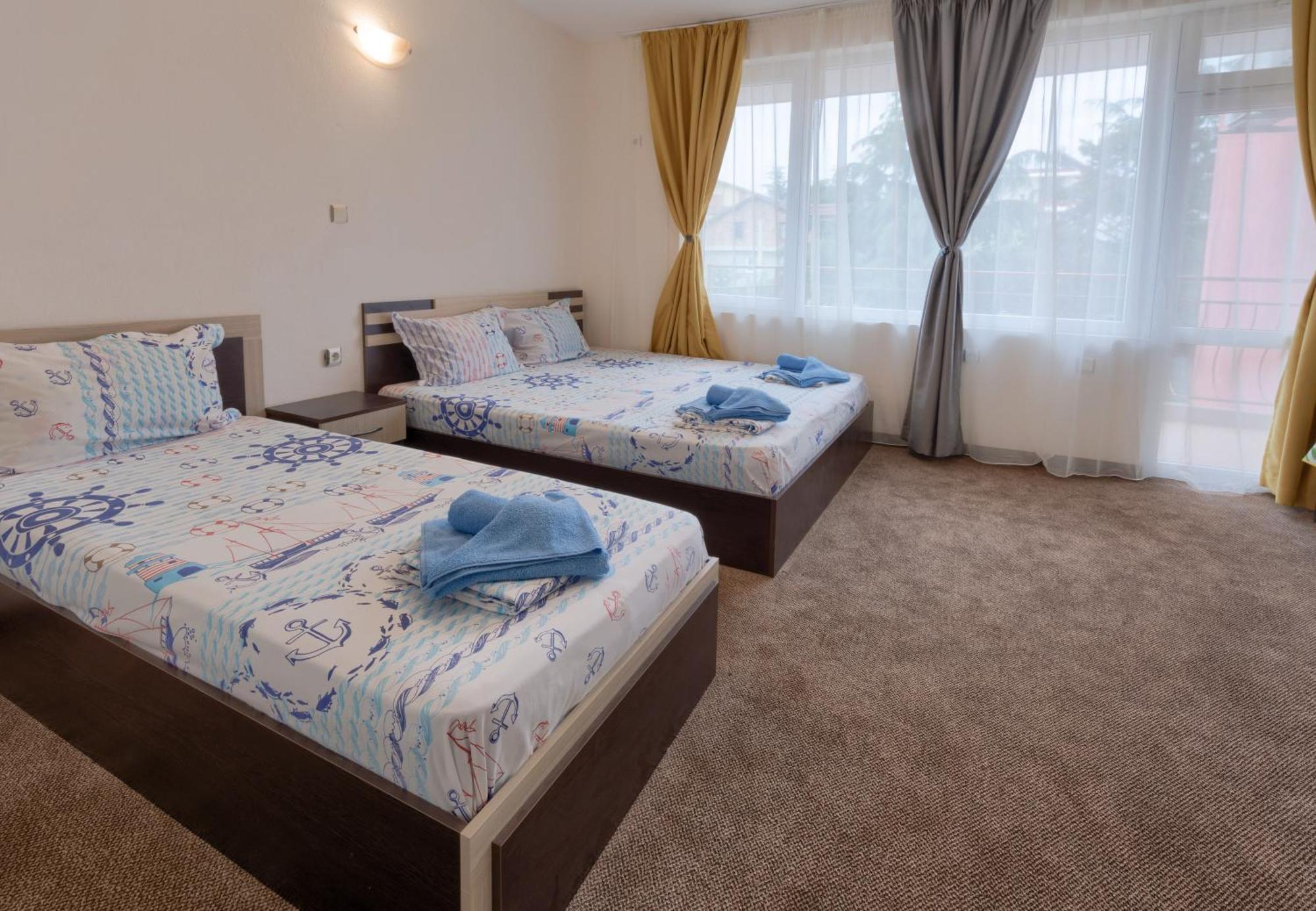 Kazlarov Guest House Kiten  Zewnętrze zdjęcie