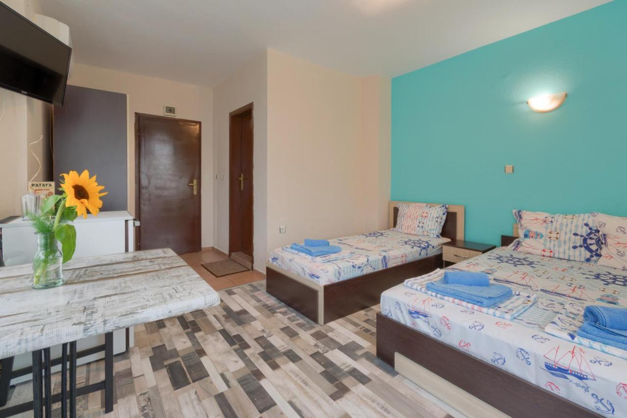 Kazlarov Guest House Kiten  Zewnętrze zdjęcie